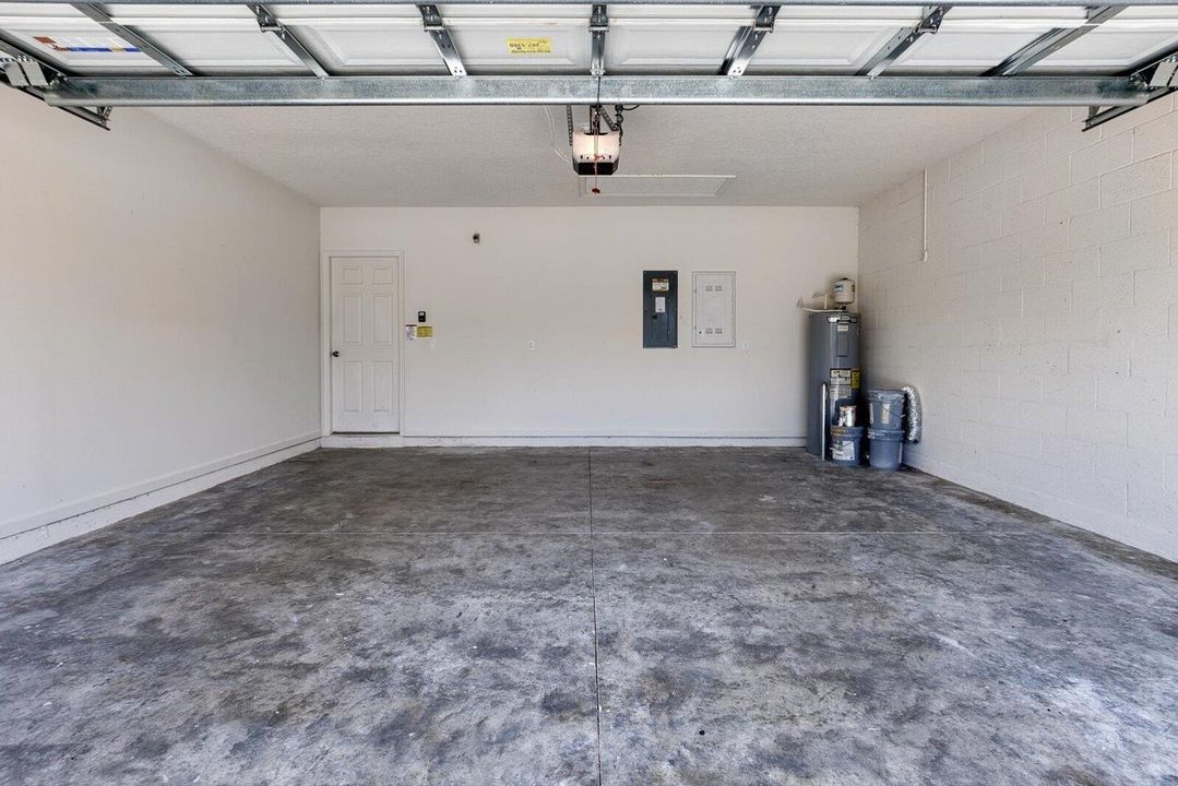 For Sale: $419,000 (3 beds, 2 baths, 1916 Square Feet)