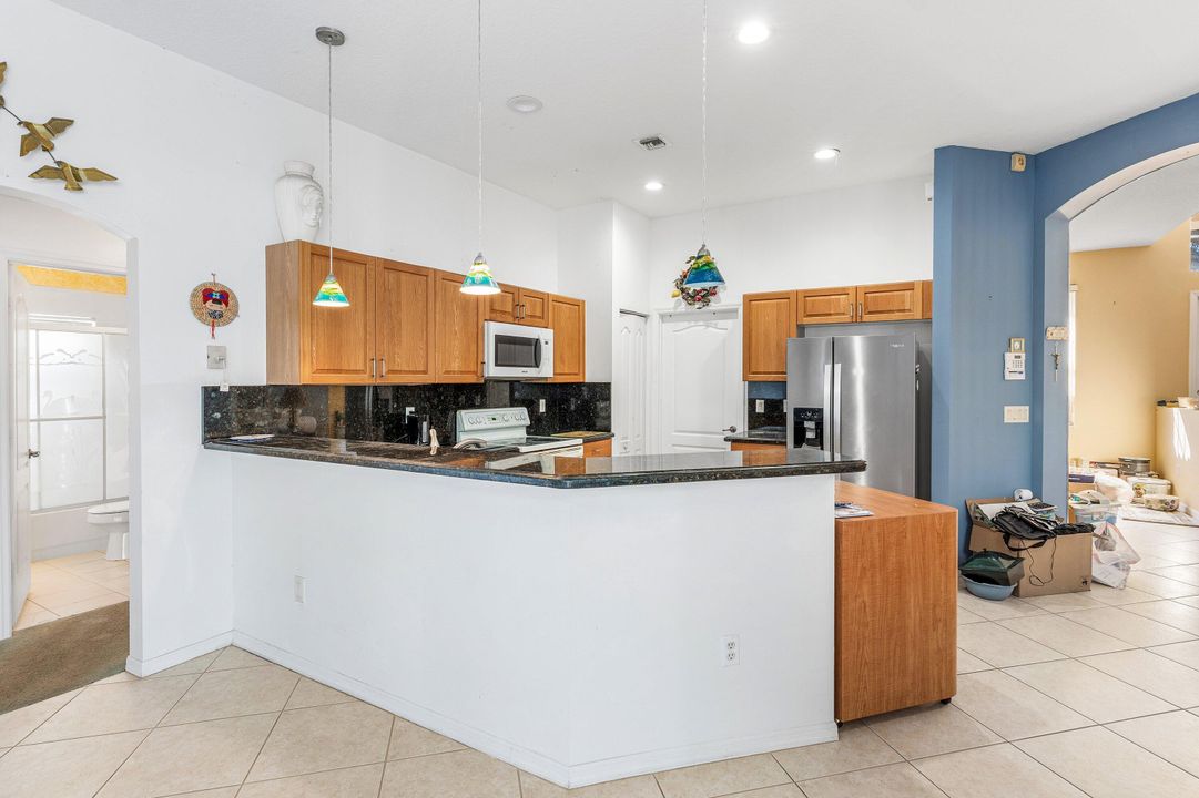 待售: $585,000 (3 贝兹, 2 浴室, 2096 平方英尺)