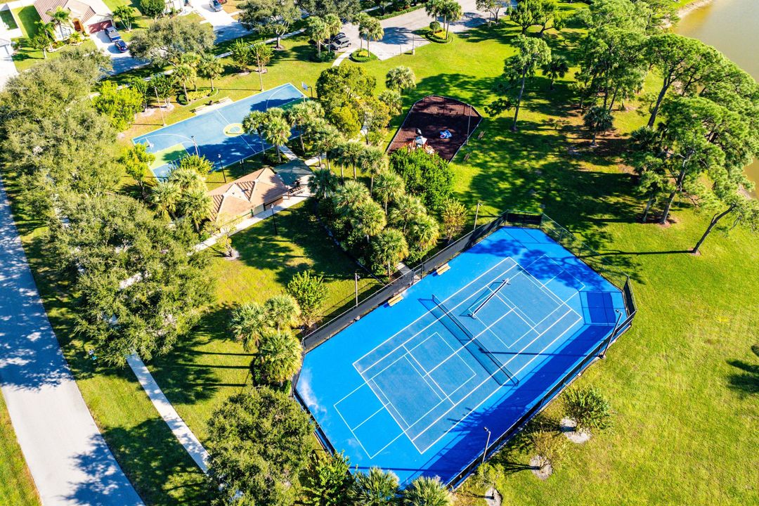 待售: $585,000 (3 贝兹, 2 浴室, 2096 平方英尺)