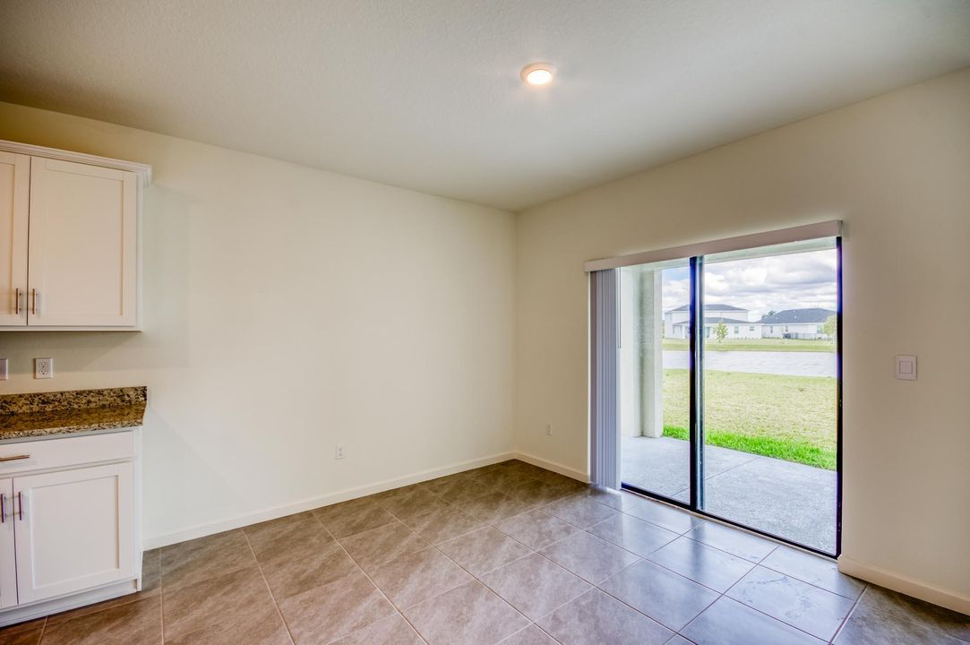 For Rent: $3,000 (4 beds, 2 baths, 1828 Square Feet)