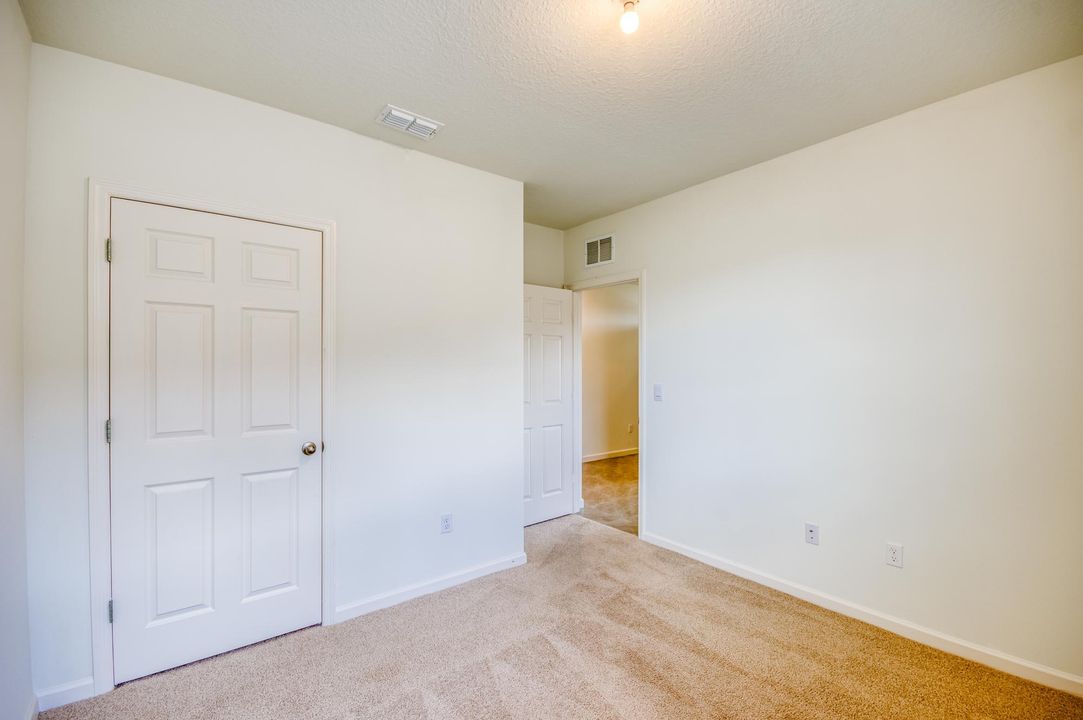 For Rent: $3,000 (4 beds, 2 baths, 1828 Square Feet)