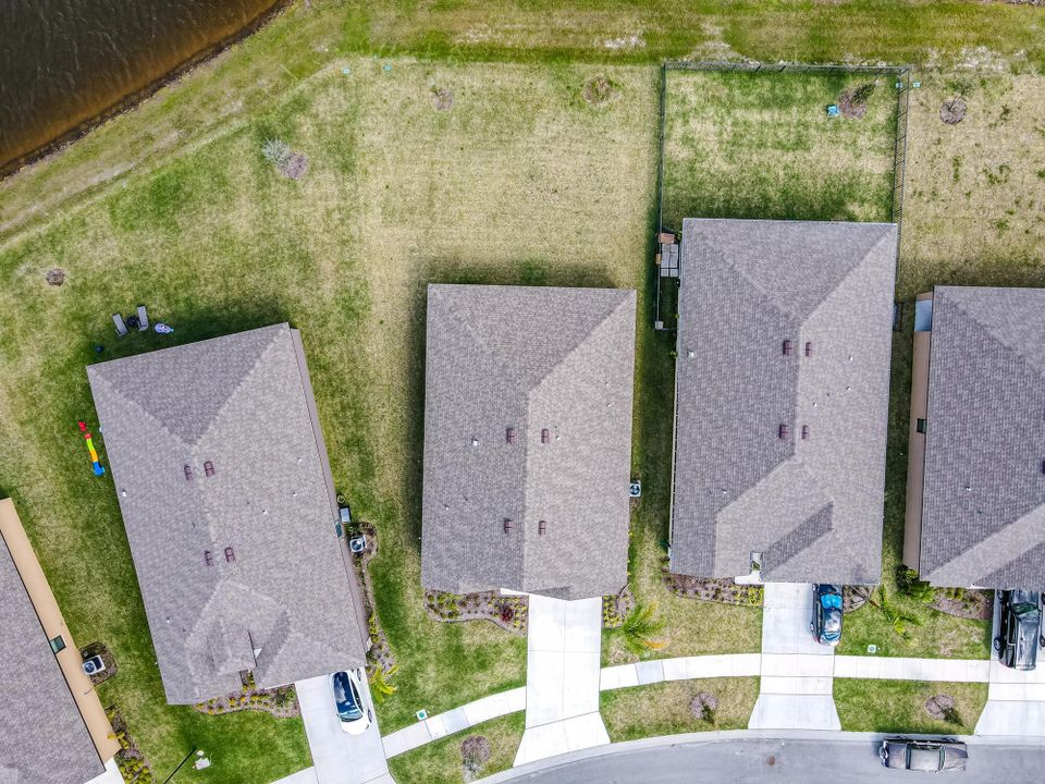 For Rent: $3,000 (4 beds, 2 baths, 1828 Square Feet)