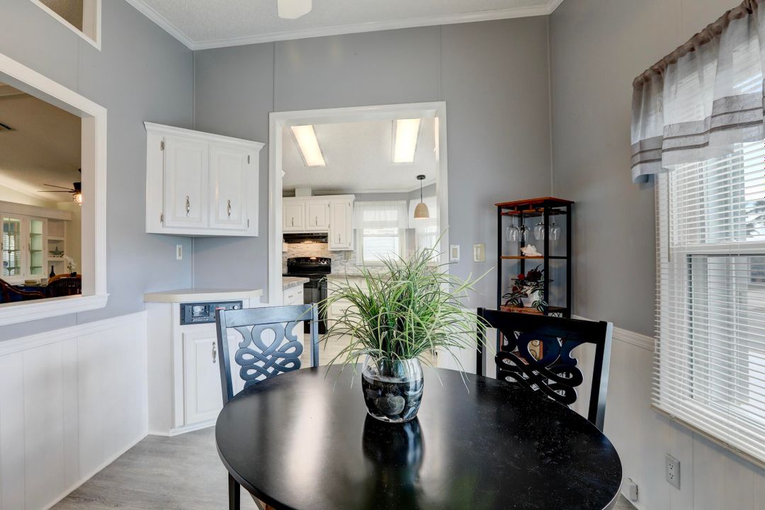 For Sale: $219,000 (2 beds, 2 baths, 1316 Square Feet)