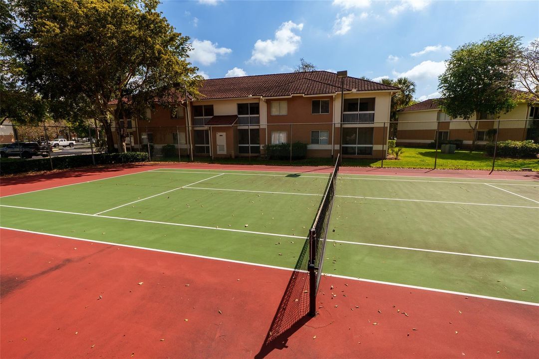 En Venta: $312,500 (2 camas, 2 baños, 1185 Pies cuadrados)