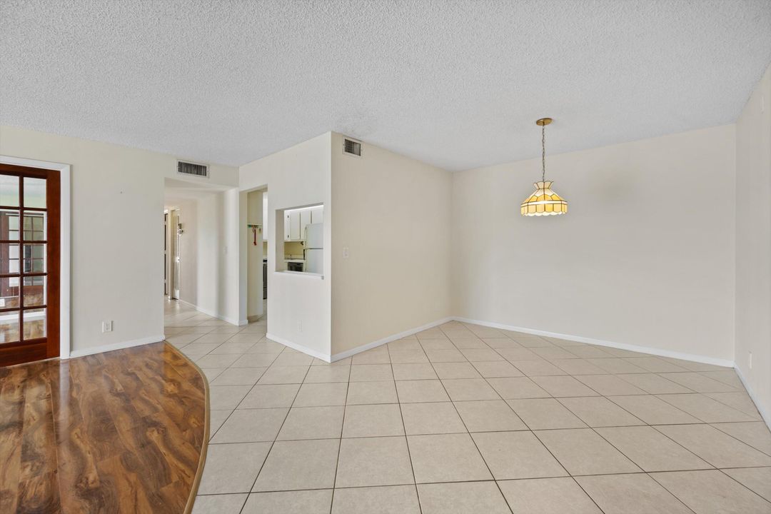 For Sale: $259,900 (3 beds, 2 baths, 1468 Square Feet)