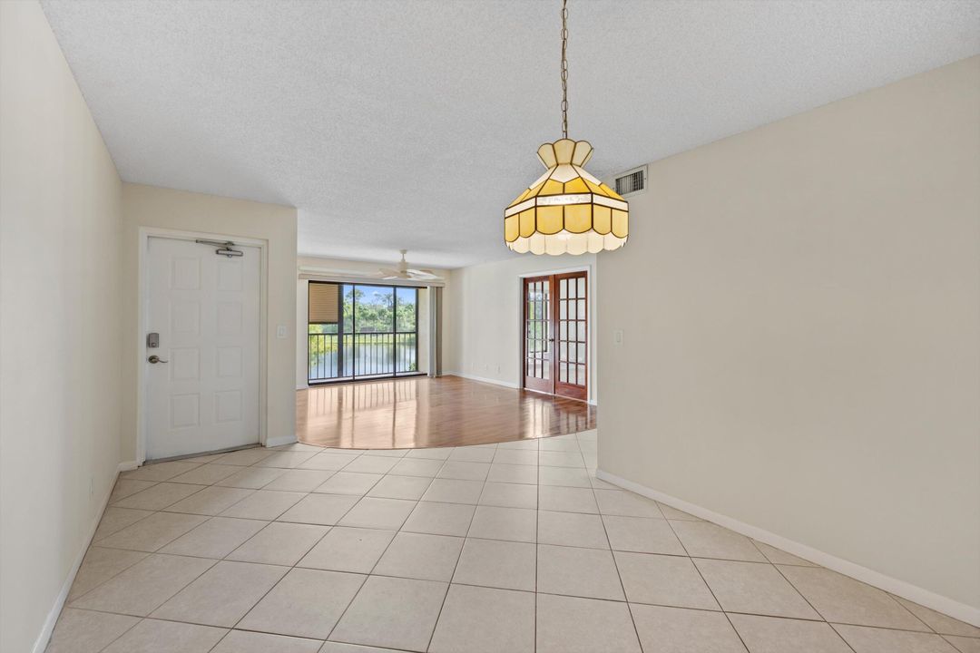 For Sale: $259,900 (3 beds, 2 baths, 1468 Square Feet)