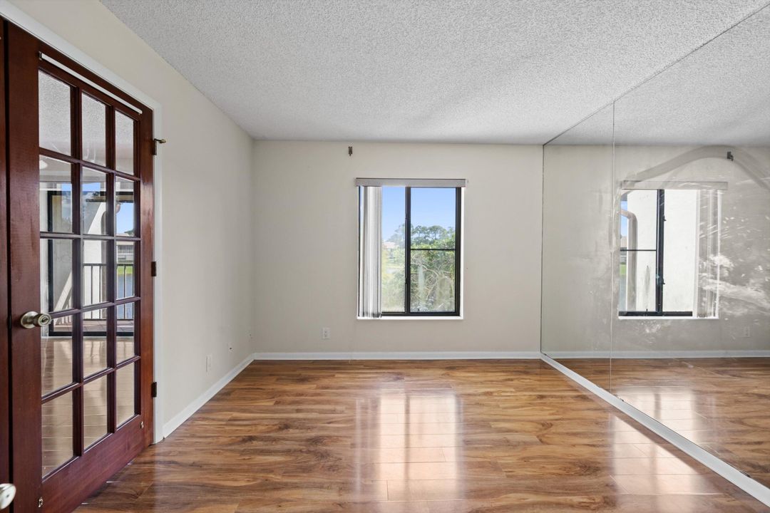 For Sale: $259,900 (3 beds, 2 baths, 1468 Square Feet)