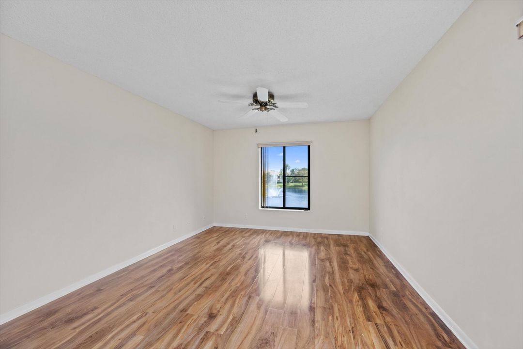 For Sale: $259,900 (3 beds, 2 baths, 1468 Square Feet)