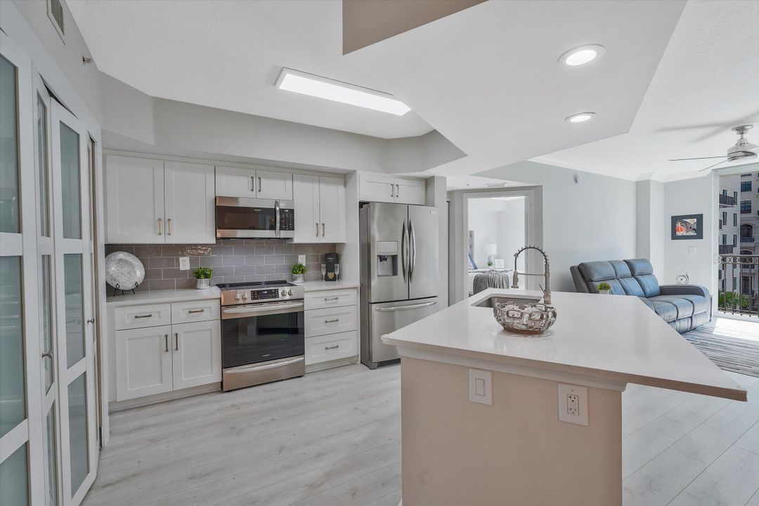 For Sale: $625,000 (2 beds, 2 baths, 1144 Square Feet)