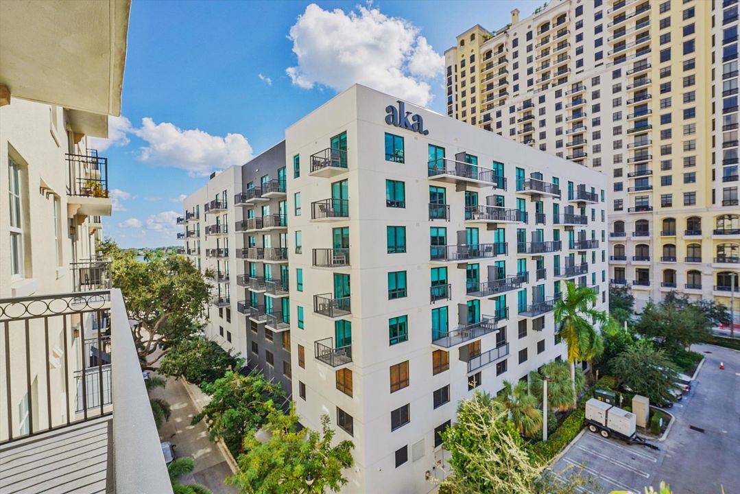 For Sale: $625,000 (2 beds, 2 baths, 1144 Square Feet)