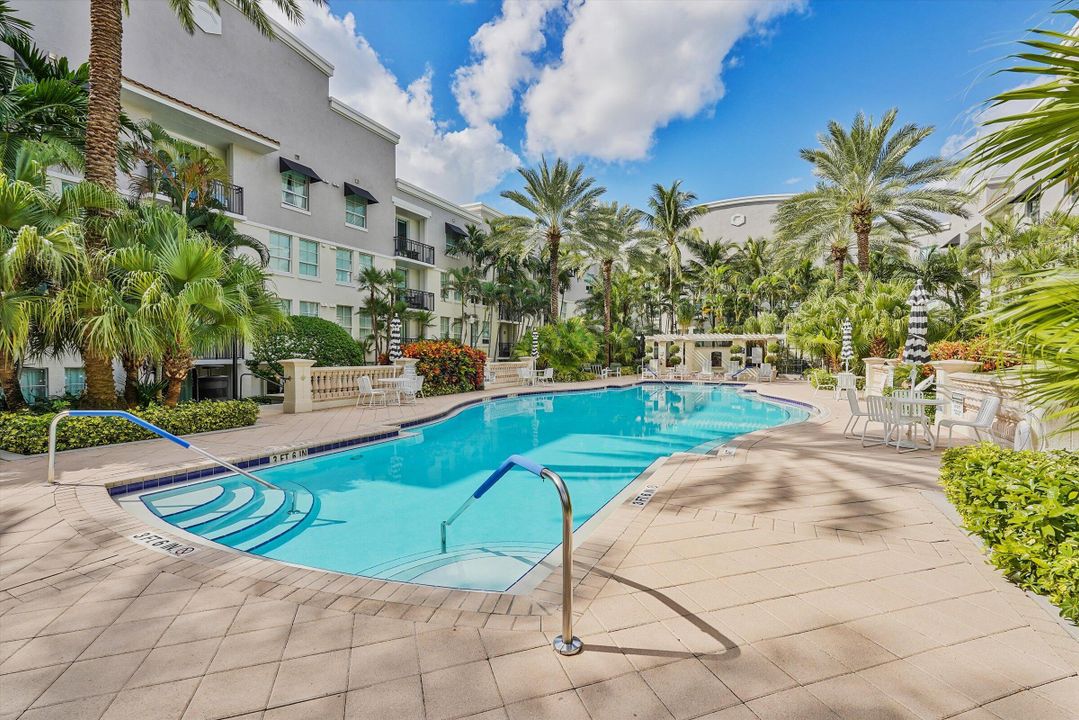 For Sale: $625,000 (2 beds, 2 baths, 1144 Square Feet)