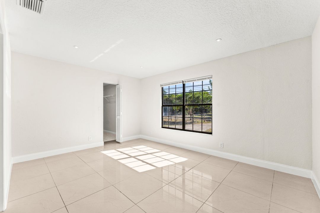 For Sale: $549,000 (3 beds, 3 baths, 1732 Square Feet)