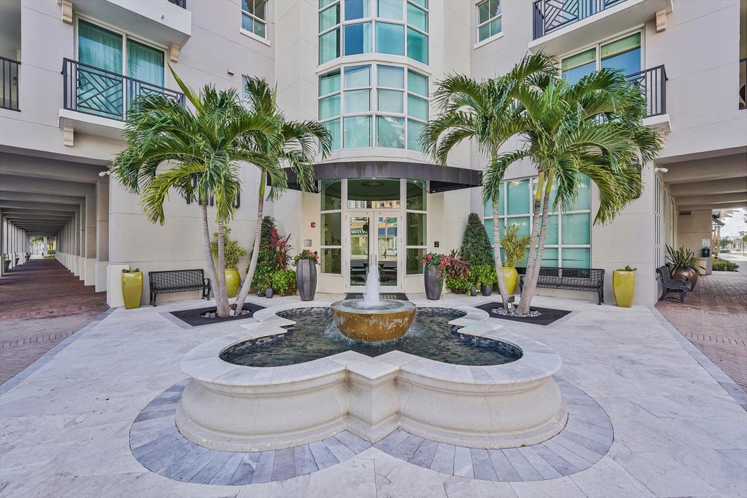 For Sale: $625,000 (2 beds, 2 baths, 1144 Square Feet)