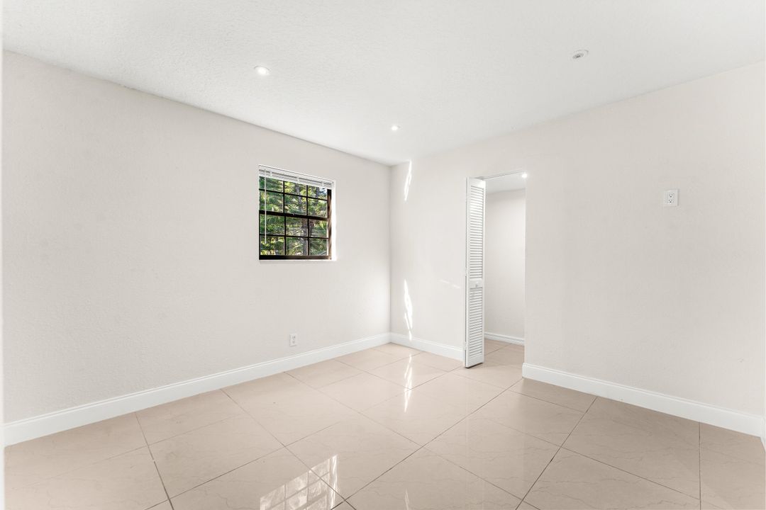 For Sale: $549,000 (3 beds, 3 baths, 1732 Square Feet)