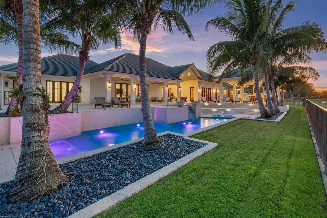 待售: $27,950,000 (6 贝兹, 7 浴室, 11274 平方英尺)