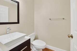 В аренду: $3,600 (4 спален, 2 ванн, 1798 Квадратных фут)