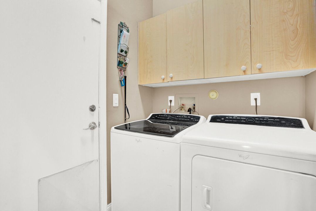 На продажу: $550,000 (3 спален, 2 ванн, 1798 Квадратных фут)