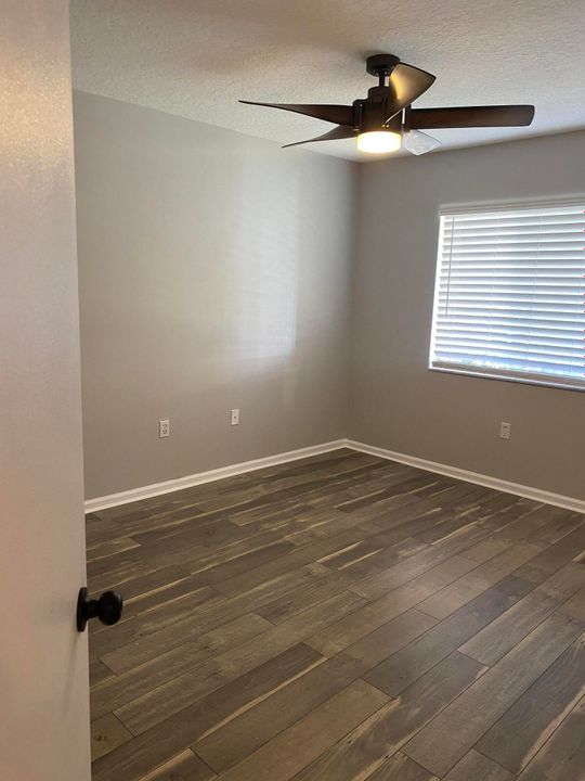 В аренду: $3,300 (3 спален, 2 ванн, 1813 Квадратных фут)