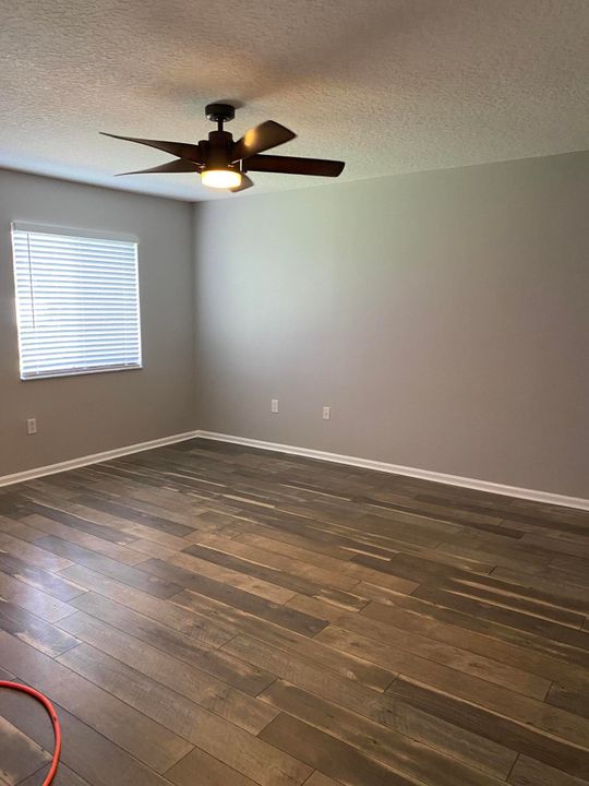 В аренду: $3,300 (3 спален, 2 ванн, 1813 Квадратных фут)