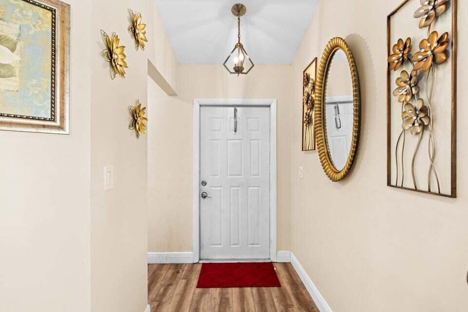 For Rent: $2,000 (2 beds, 2 baths, 1225 Square Feet)