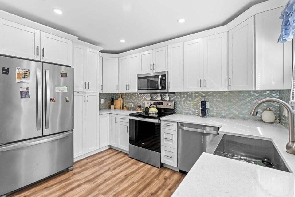 For Rent: $2,000 (2 beds, 2 baths, 1225 Square Feet)