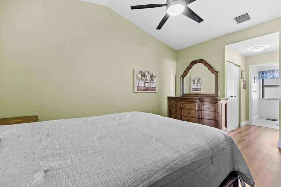 For Rent: $2,000 (2 beds, 2 baths, 1225 Square Feet)