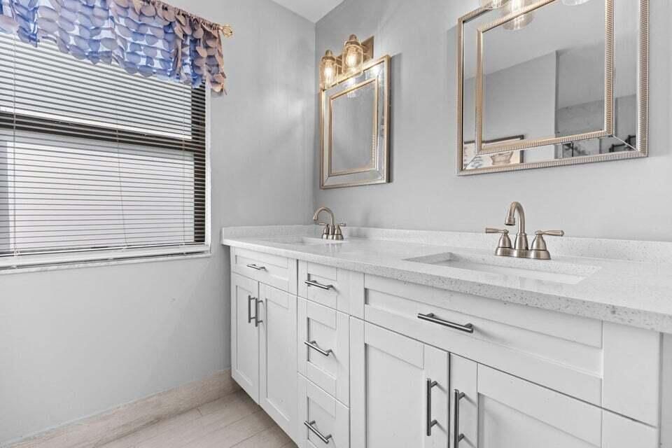 For Rent: $2,000 (2 beds, 2 baths, 1225 Square Feet)