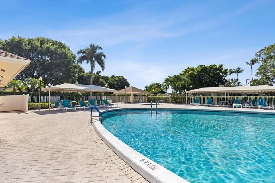 For Rent: $2,000 (2 beds, 2 baths, 1225 Square Feet)