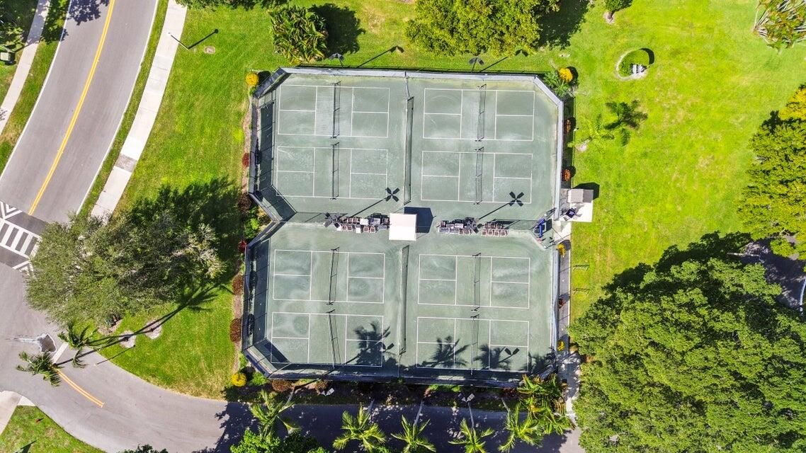 For Rent: $2,000 (2 beds, 2 baths, 1225 Square Feet)