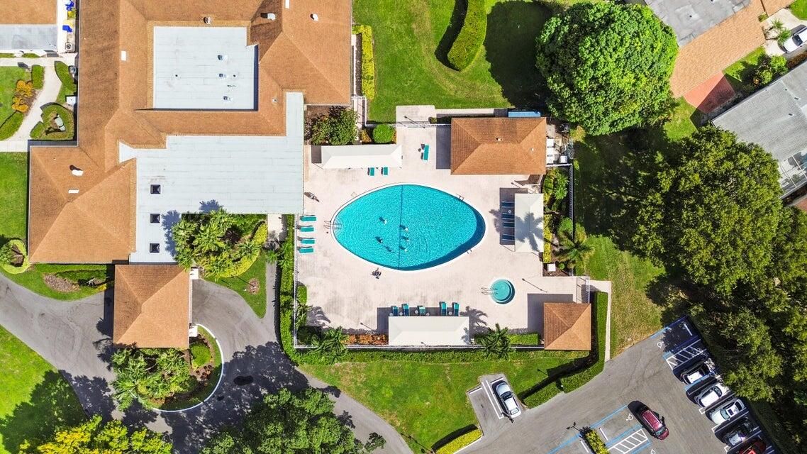 For Rent: $2,000 (2 beds, 2 baths, 1225 Square Feet)