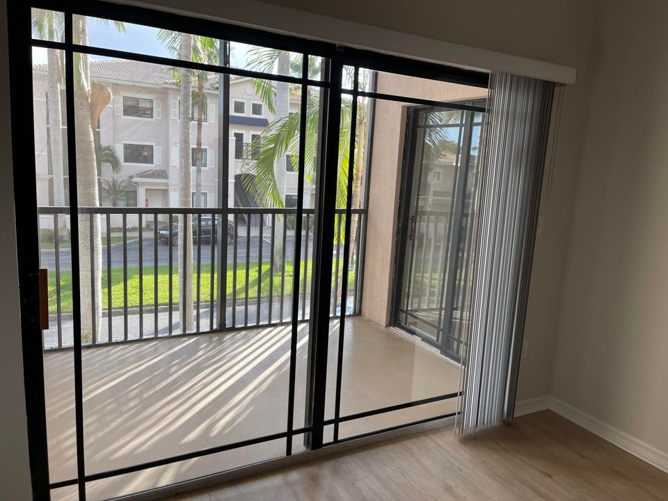 En Venta: $349,000 (2 camas, 2 baños, 1092 Pies cuadrados)