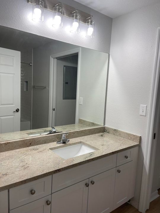 En Venta: $349,000 (2 camas, 2 baños, 1092 Pies cuadrados)