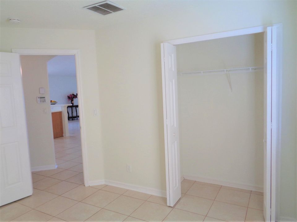 В аренду: $2,150 (3 спален, 2 ванн, 1310 Квадратных фут)