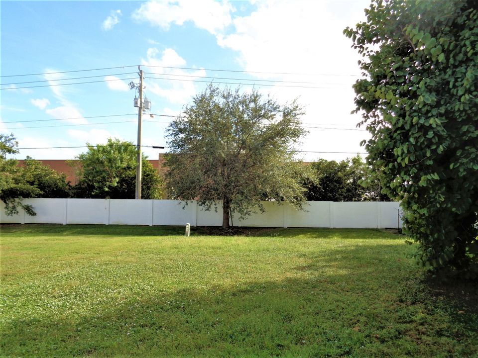 В аренду: $2,150 (3 спален, 2 ванн, 1310 Квадратных фут)