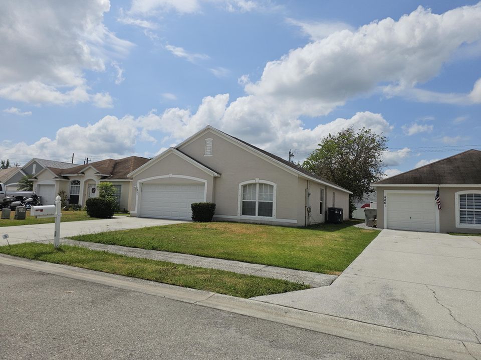 В аренду: $2,150 (3 спален, 2 ванн, 1310 Квадратных фут)