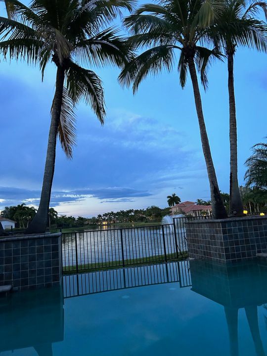 For Rent: $14,000 (3 beds, 2 baths, 2273 Square Feet)