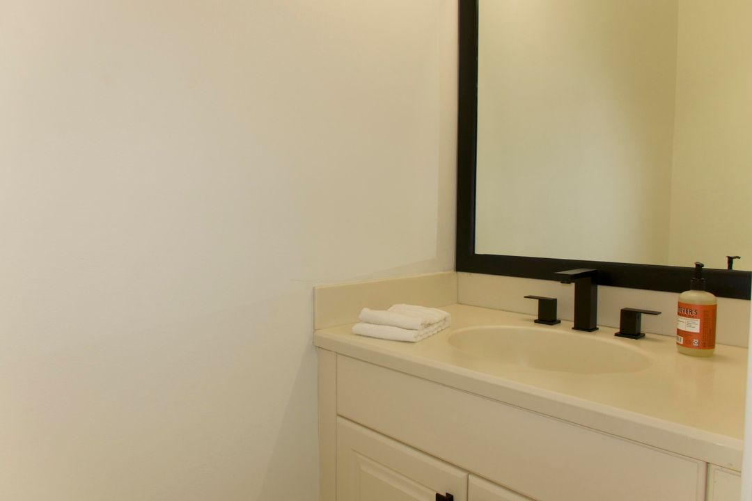 待售: $435,000 (4 贝兹, 2 浴室, 2731 平方英尺)