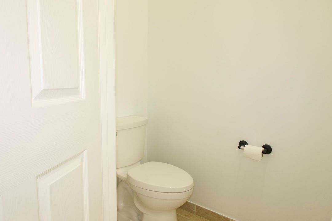 待售: $435,000 (4 贝兹, 2 浴室, 2731 平方英尺)