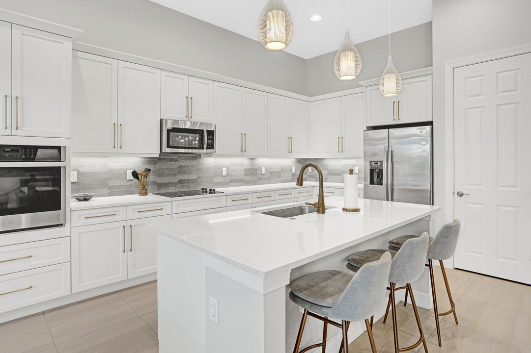 На продажу: $779,000 (3 спален, 3 ванн, 2222 Квадратных фут)