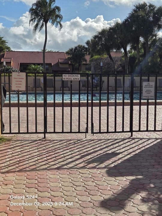 For Sale: $210,000 (2 beds, 2 baths, 1424 Square Feet)