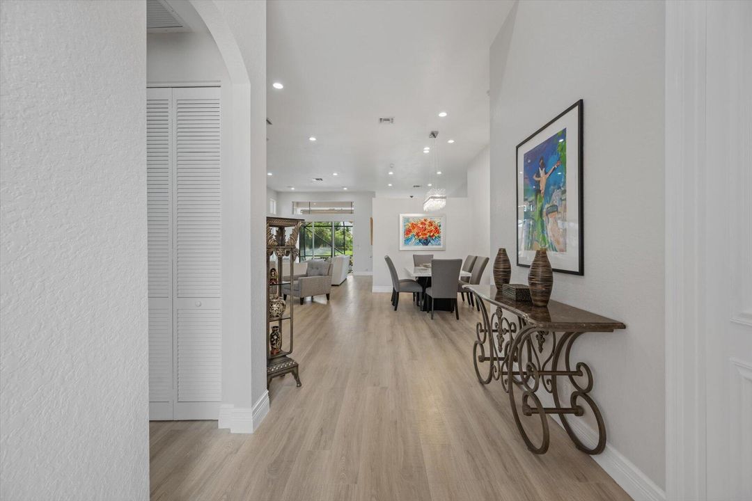 For Sale: $525,000 (2 beds, 2 baths, 2249 Square Feet)