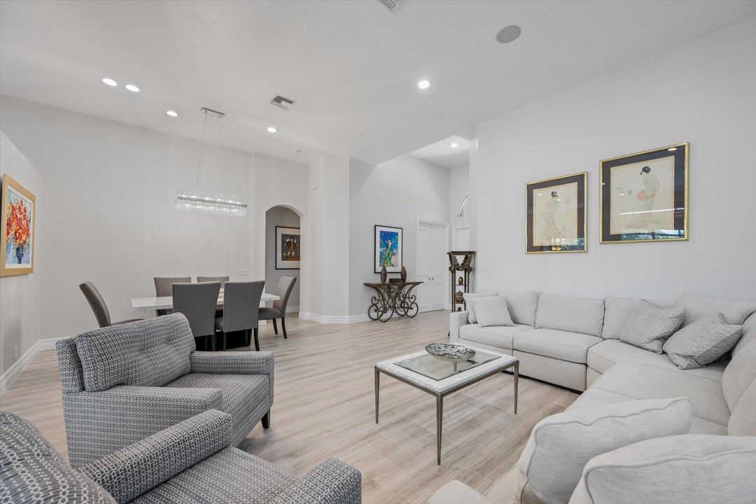 For Sale: $525,000 (2 beds, 2 baths, 2249 Square Feet)