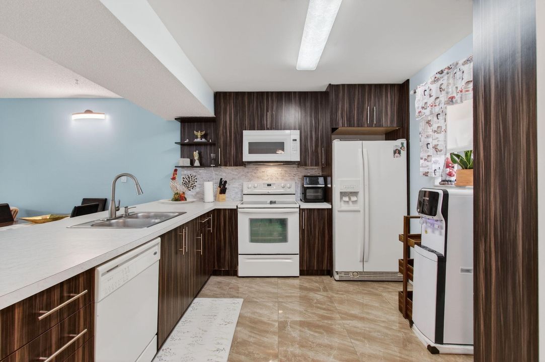 В аренду: $1,850 (2 спален, 2 ванн, 876 Квадратных фут)