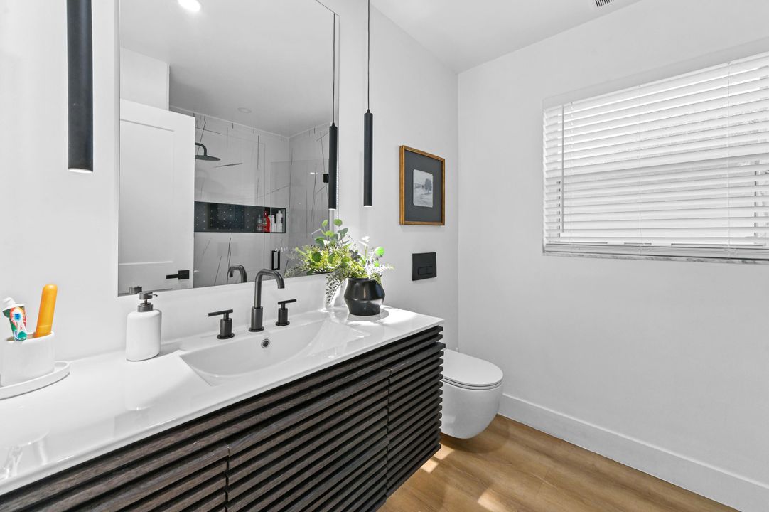 For Sale: $659,900 (3 beds, 2 baths, 2026 Square Feet)