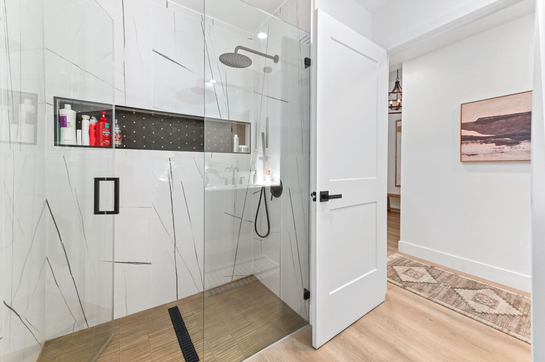 For Sale: $659,900 (3 beds, 2 baths, 2026 Square Feet)