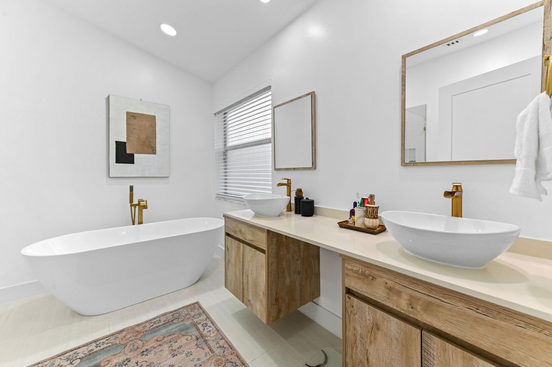 For Sale: $659,900 (3 beds, 2 baths, 2026 Square Feet)