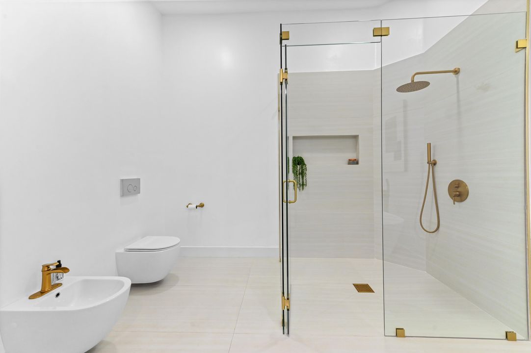 For Sale: $659,900 (3 beds, 2 baths, 2026 Square Feet)