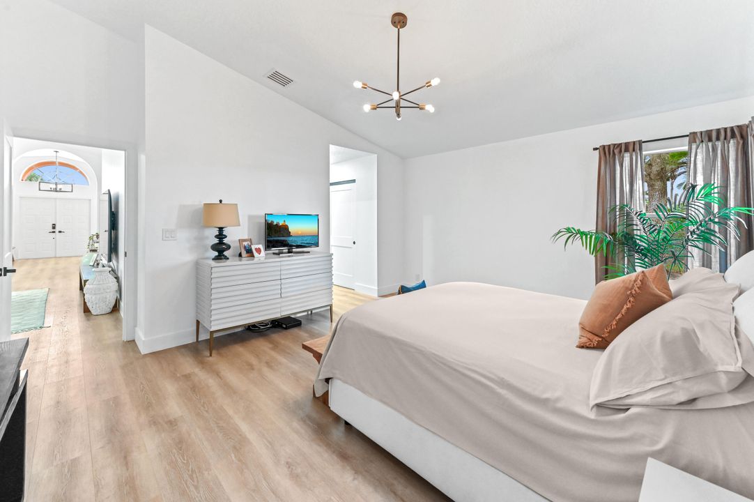 For Sale: $659,900 (3 beds, 2 baths, 2026 Square Feet)