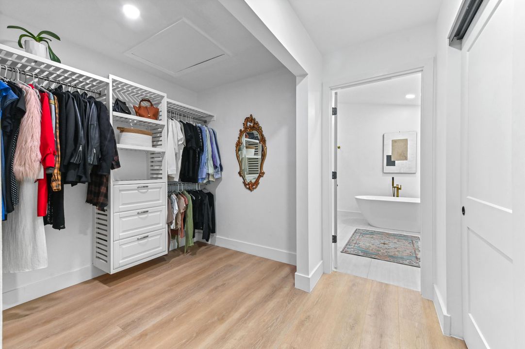 For Sale: $659,900 (3 beds, 2 baths, 2026 Square Feet)