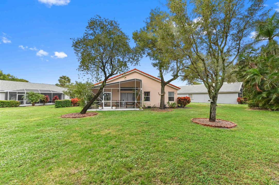 For Sale: $659,900 (3 beds, 2 baths, 2026 Square Feet)